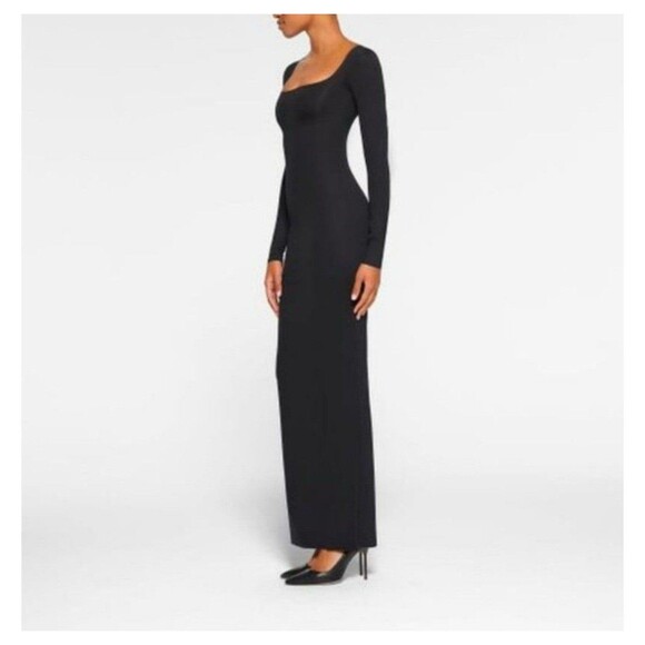 Skims Body Long Slip Dress long sleeve - Picture 3 of 4